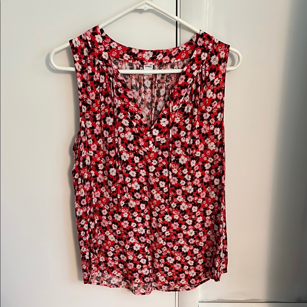 Old Navy Red Sleeveless Blouse with Floral Print
